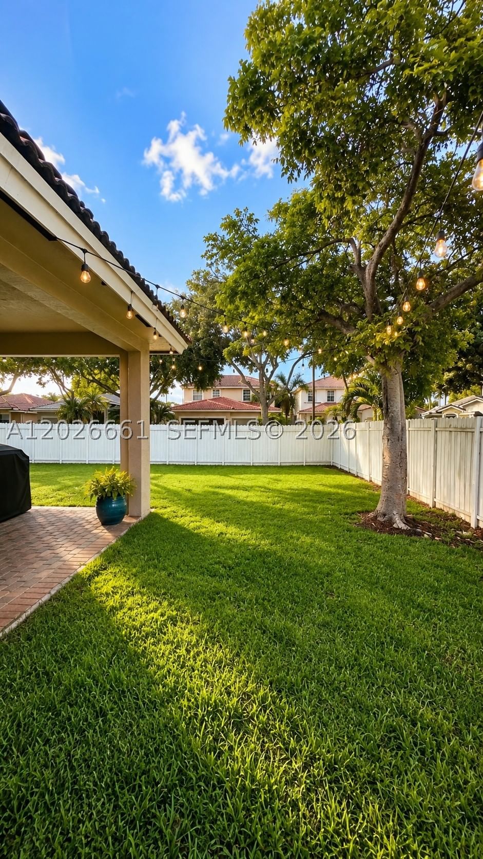 Real estate property located at 13704 31st St, Broward, Pod 12 At Monarch Lakes, Miramar, FL
