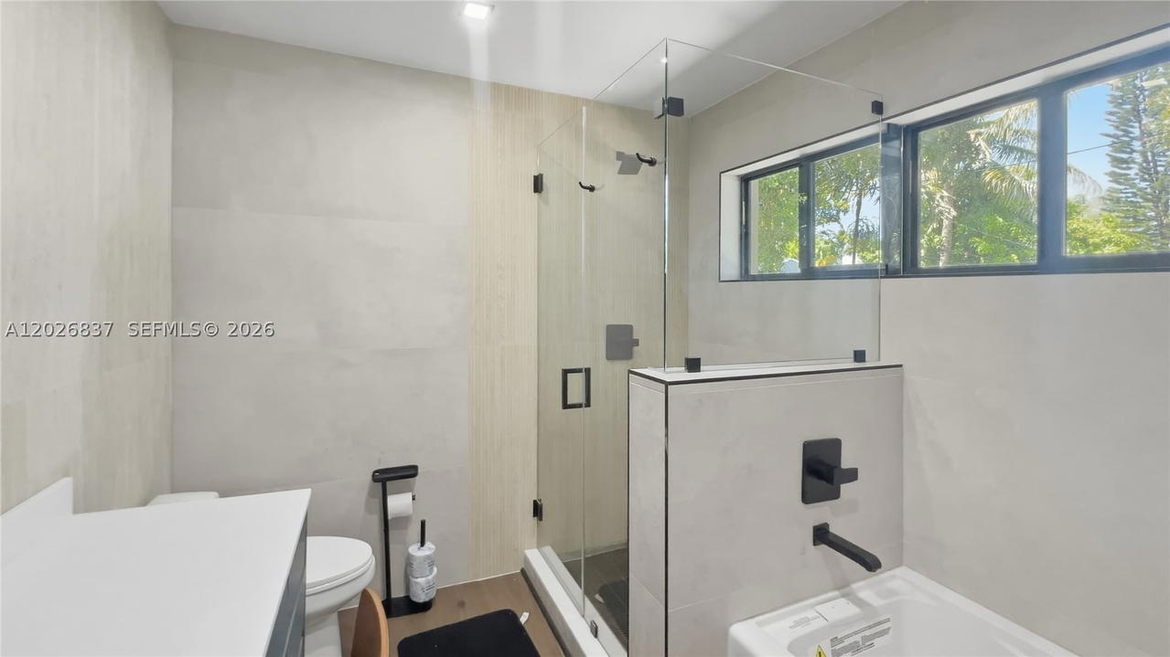 Real estate property located at , Miami-dade, Bowling Green, Miami, FL