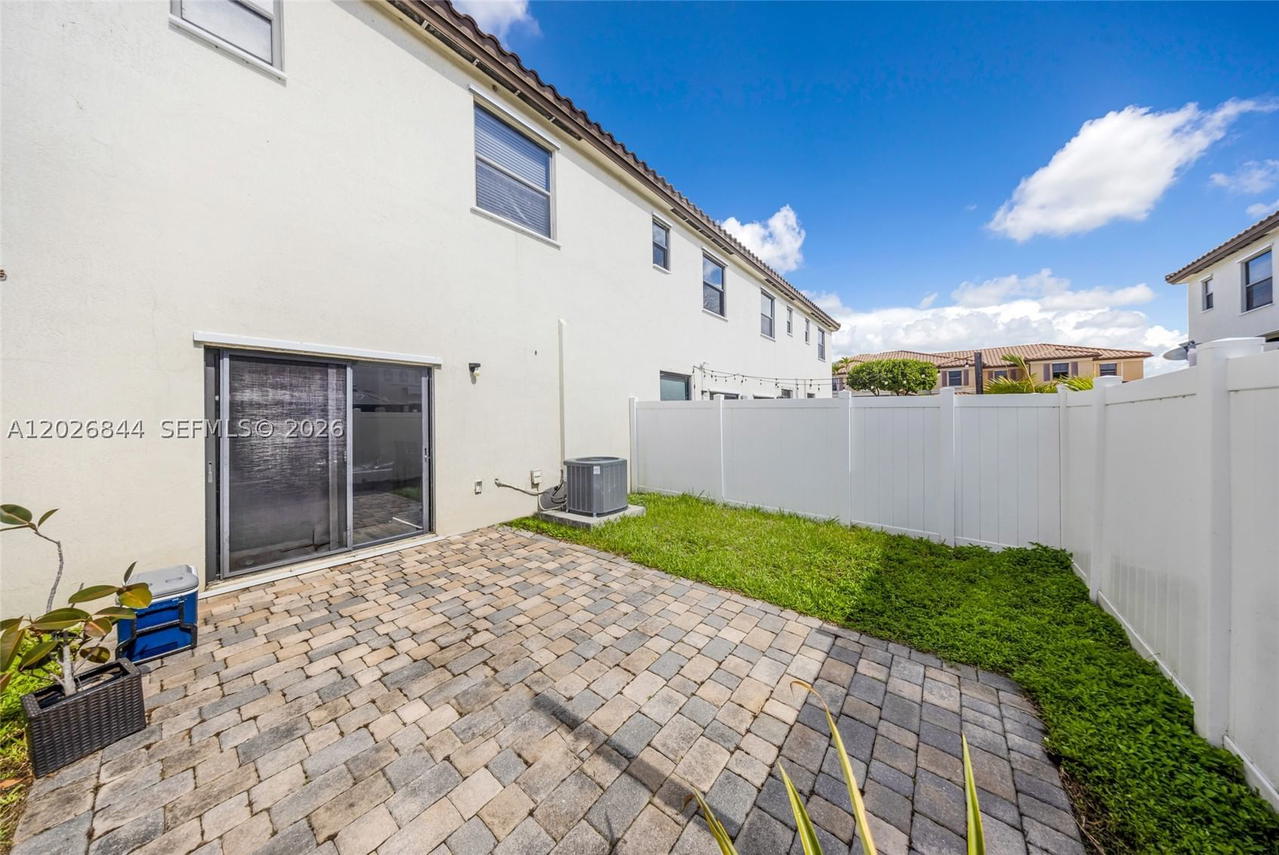 Real estate property located at 9381 33rd Ln, Miami-dade, Bonterra, Hialeah, FL