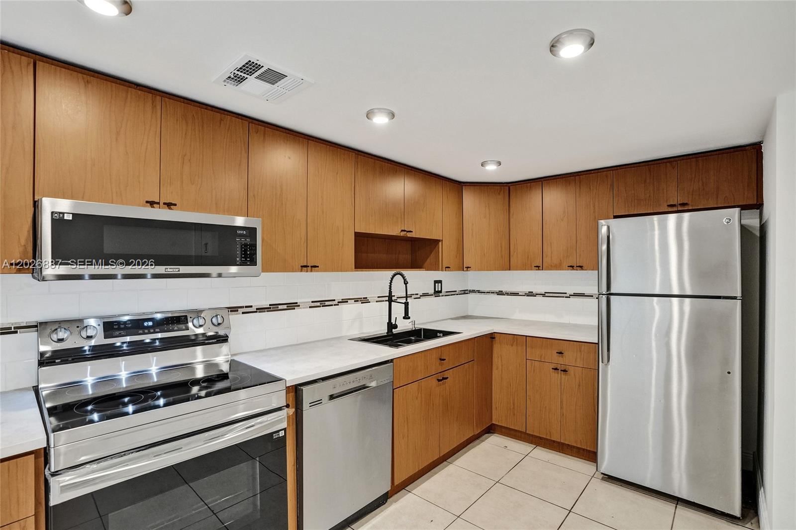 Real estate property located at 1800 Sans Souci Blvd #435, Miami-dade, Bayview Palms Condo, North Miami, FL