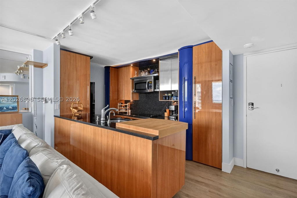 Real estate property located at 7135 Collins Ave #1124, Miami-dade, Burleigh House Condo, Miami Beach, FL
