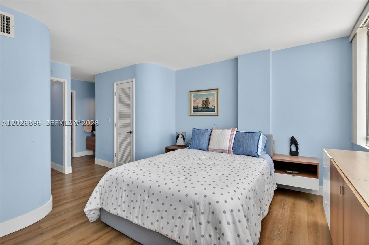Real estate property located at 7135 Collins Ave #1124, Miami-dade, Burleigh House Condo, Miami Beach, FL