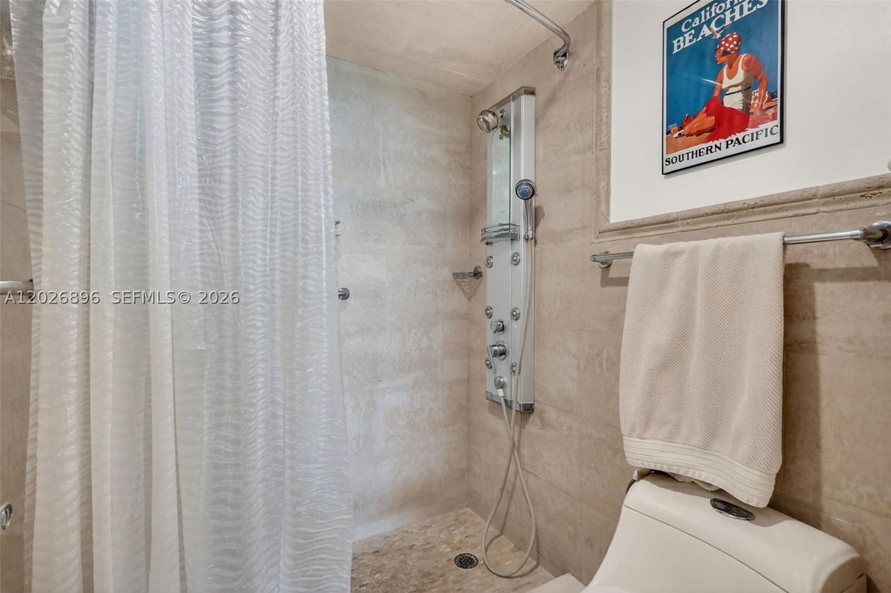 Real estate property located at 7135 Collins Ave #1124, Miami-dade, Burleigh House Condo, Miami Beach, FL