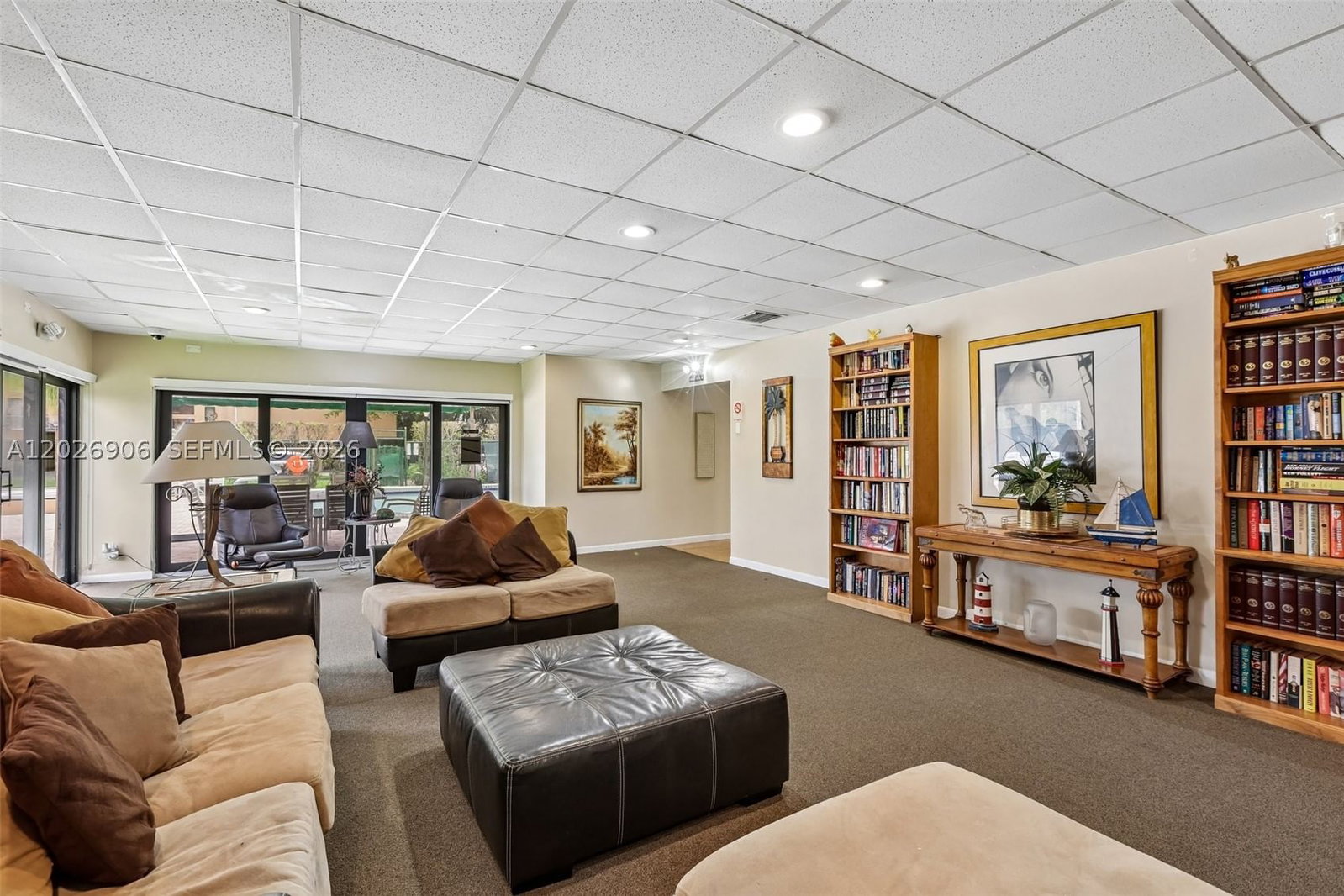 Real estate property located at 400 Commodore Dr #206, Broward, Lago West Condominium, Plantation, FL
