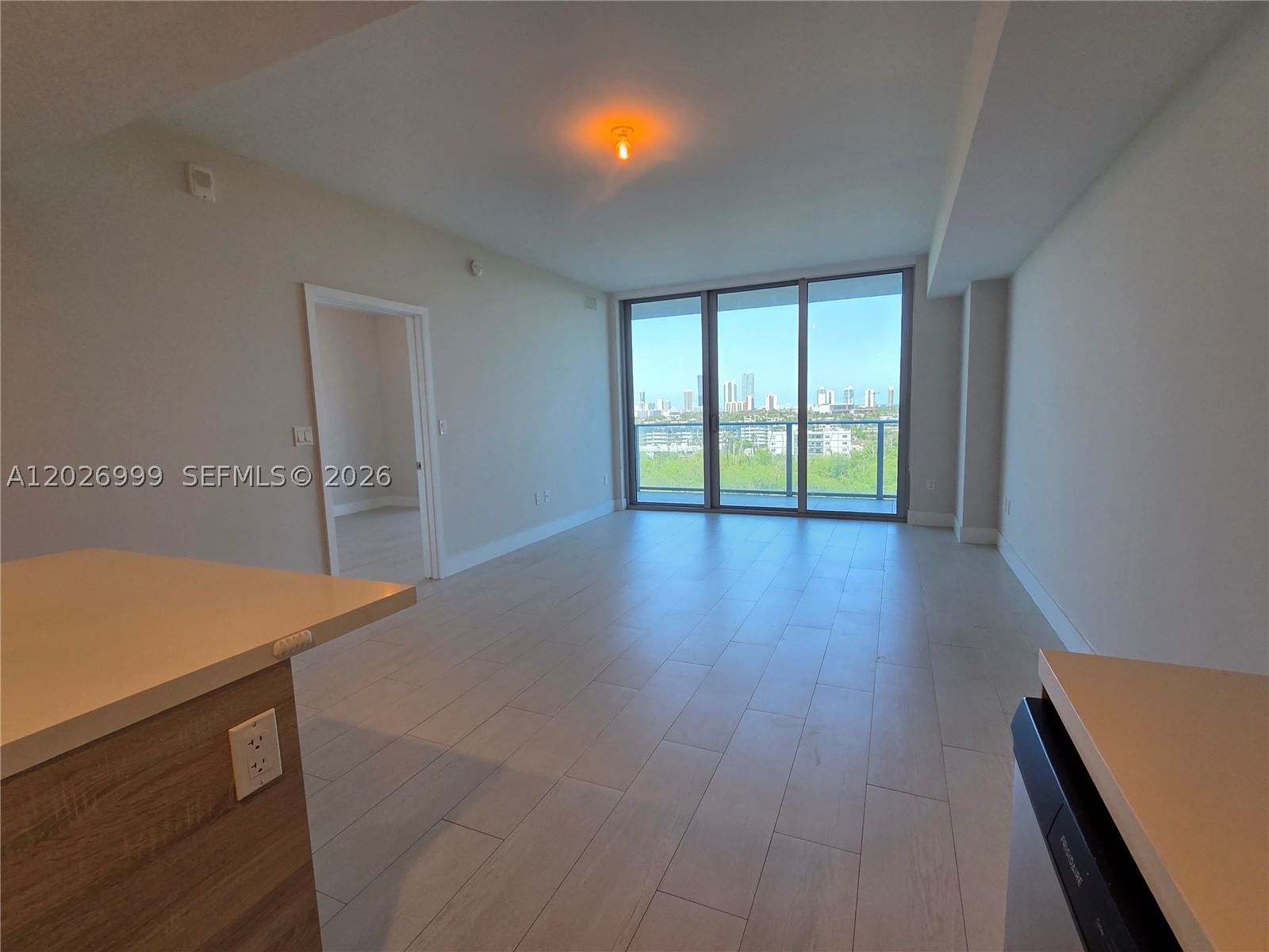 Real estate property located at 16385 Biscayne Blvd #1019, Miami-dade, The Harbour South Condo, North Miami Beach, FL