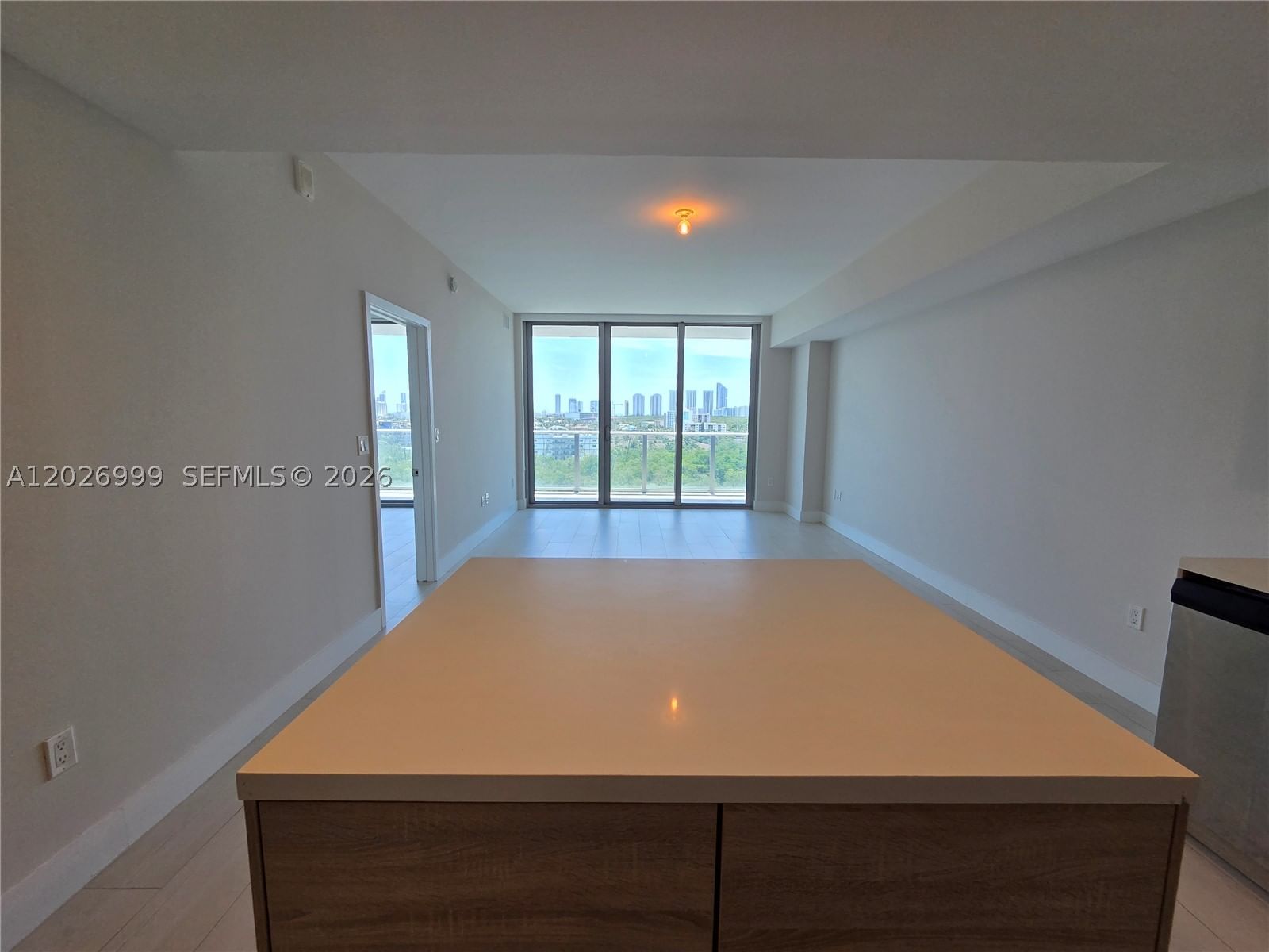 Real estate property located at 16385 Biscayne Blvd #1019, Miami-dade, The Harbour South Condo, North Miami Beach, FL