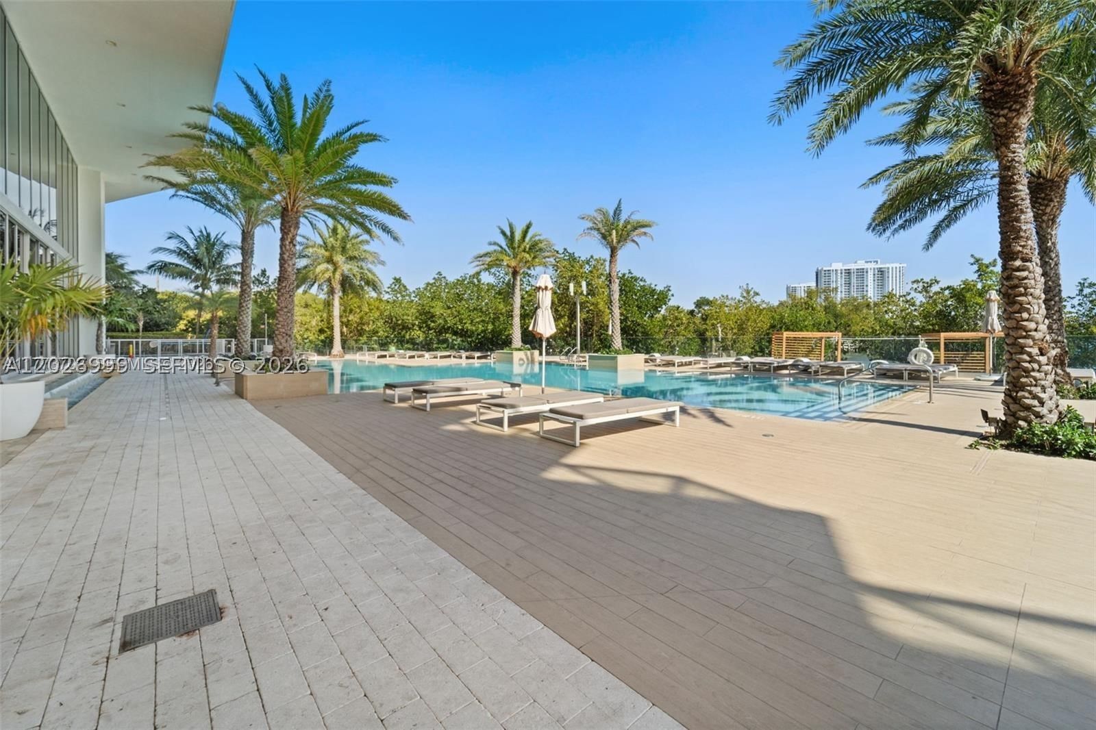 Real estate property located at 16385 Biscayne Blvd #1019, Miami-dade, The Harbour South Condo, North Miami Beach, FL