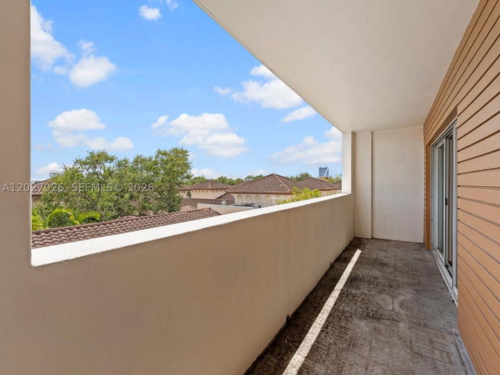 Real estate property located at 2740 28th Ter #508, Miami-dade, Villaggio In The Grove To, Miami, FL