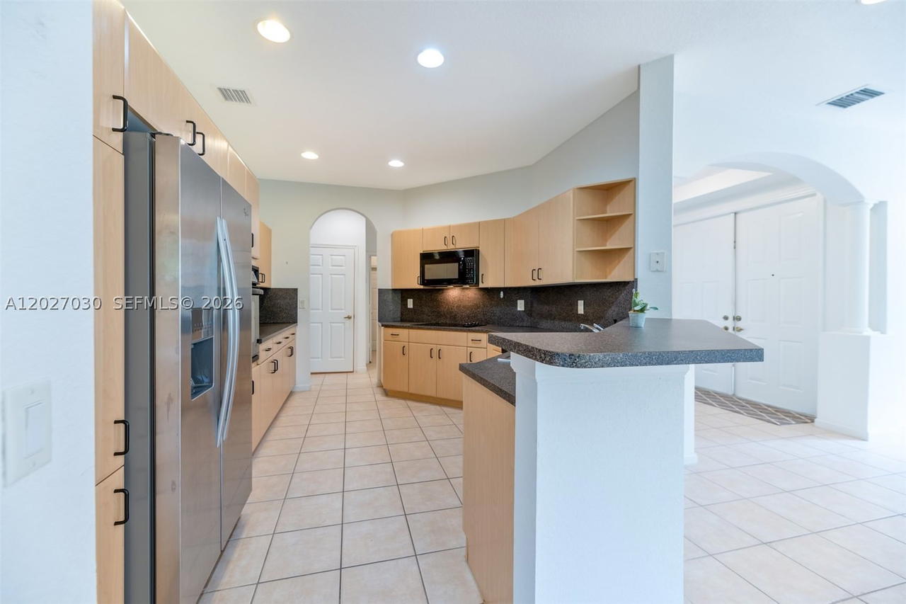 Real estate property located at 1695 Passion Vine Cir #22-1, Broward, Mariposa Pointe At Weston, Weston, FL