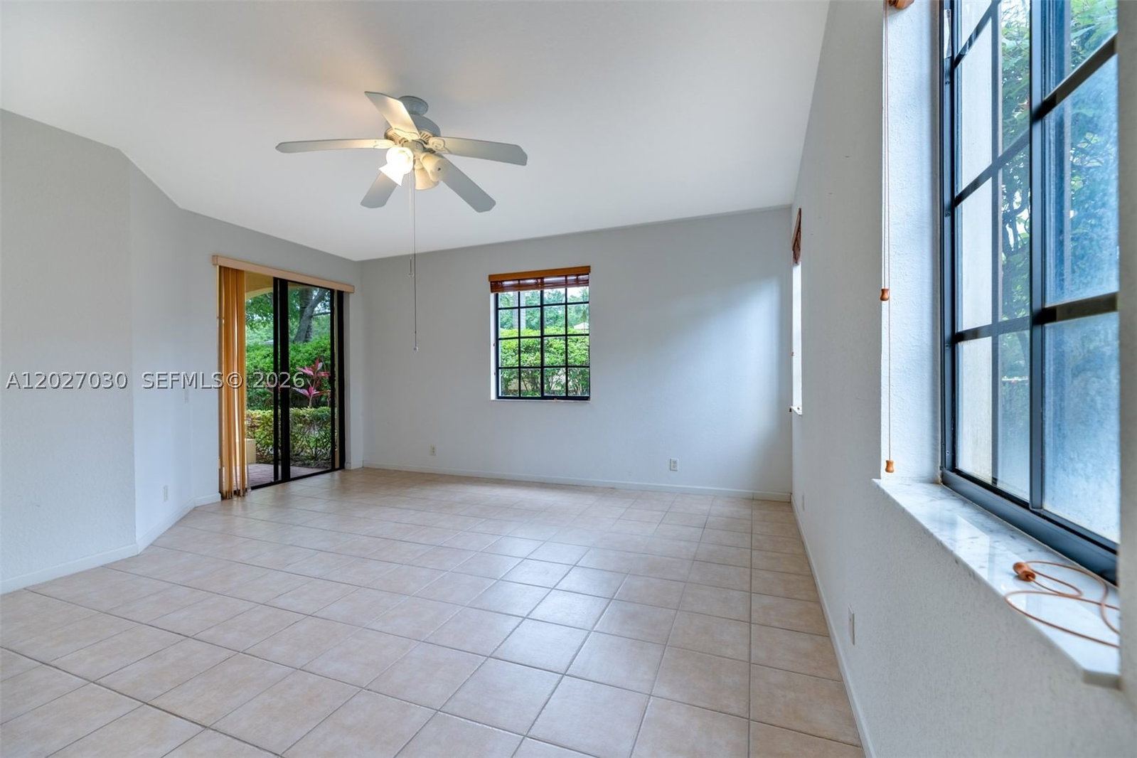 Real estate property located at 1695 Passion Vine Cir #22-1, Broward, Mariposa Pointe At Weston, Weston, FL