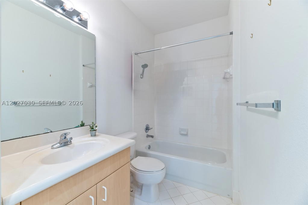 Real estate property located at 1695 Passion Vine Cir #22-1, Broward, Mariposa Pointe At Weston, Weston, FL