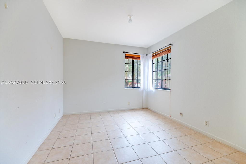 Real estate property located at 1695 Passion Vine Cir #22-1, Broward, Mariposa Pointe At Weston, Weston, FL