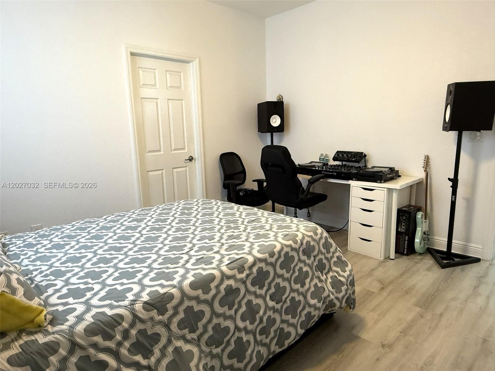 Real estate property located at 10060 86th Ter, Miami-dade, Isles At Grand Bay, Doral, FL