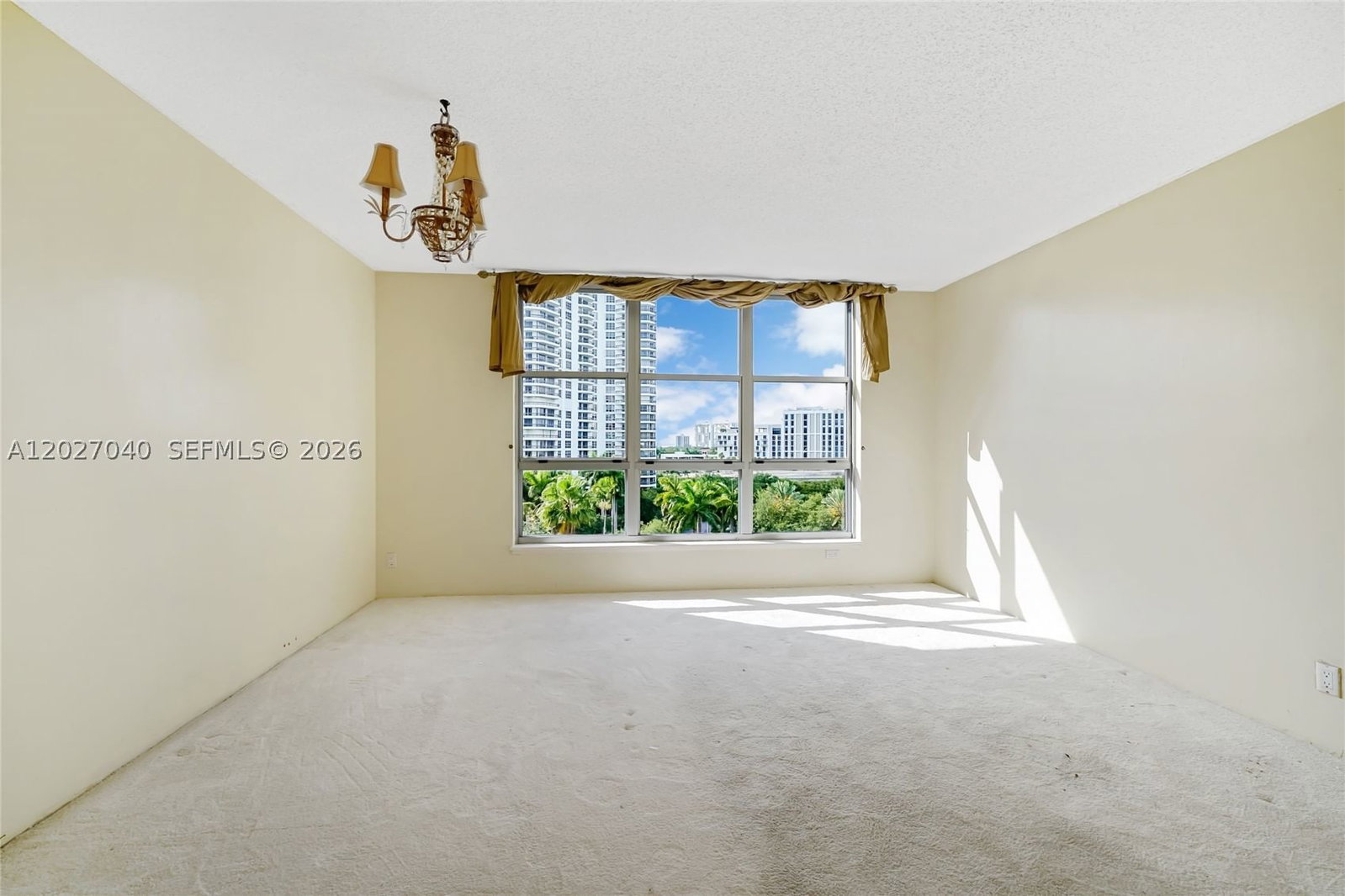 Real estate property located at 3600 Mystic Pointe Dr #812, Miami-dade, Mystic Pointe Condo No On, Aventura, FL