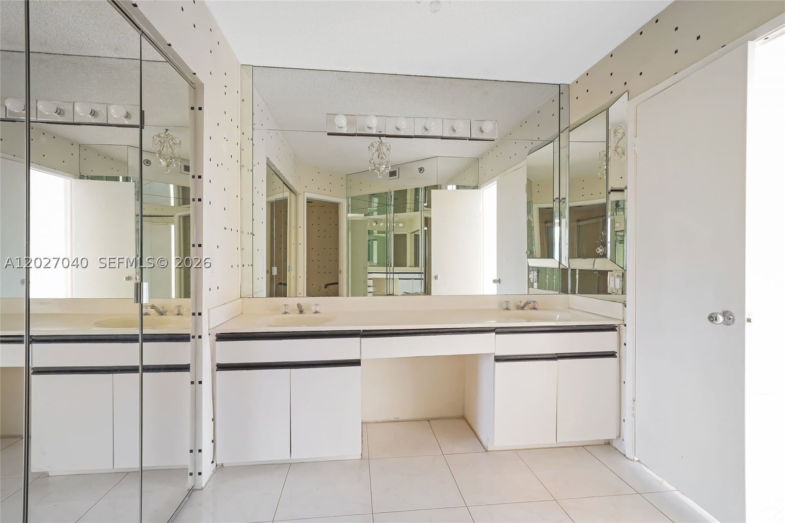 Real estate property located at 3600 Mystic Pointe Dr #812, Miami-dade, Mystic Pointe Condo No On, Aventura, FL