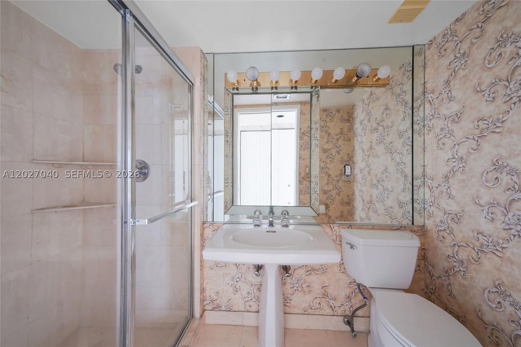 Real estate property located at 3600 Mystic Pointe Dr #812, Miami-dade, Mystic Pointe Condo No On, Aventura, FL