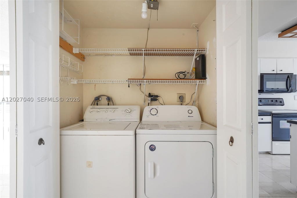 Real estate property located at 3600 Mystic Pointe Dr #812, Miami-dade, Mystic Pointe Condo No On, Aventura, FL