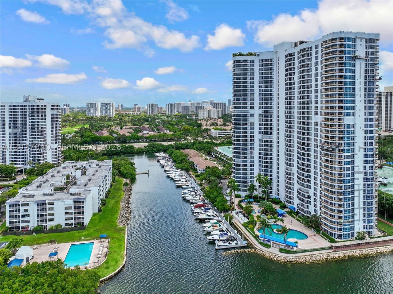 Real estate property located at 3600 Mystic Pointe Dr #812, Miami-dade, Mystic Pointe Condo No On, Aventura, FL