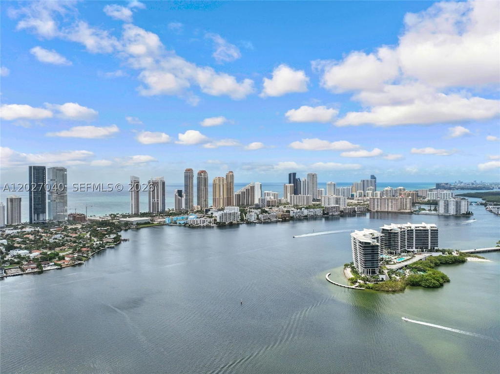 Real estate property located at 3600 Mystic Pointe Dr #812, Miami-dade, Mystic Pointe Condo No On, Aventura, FL