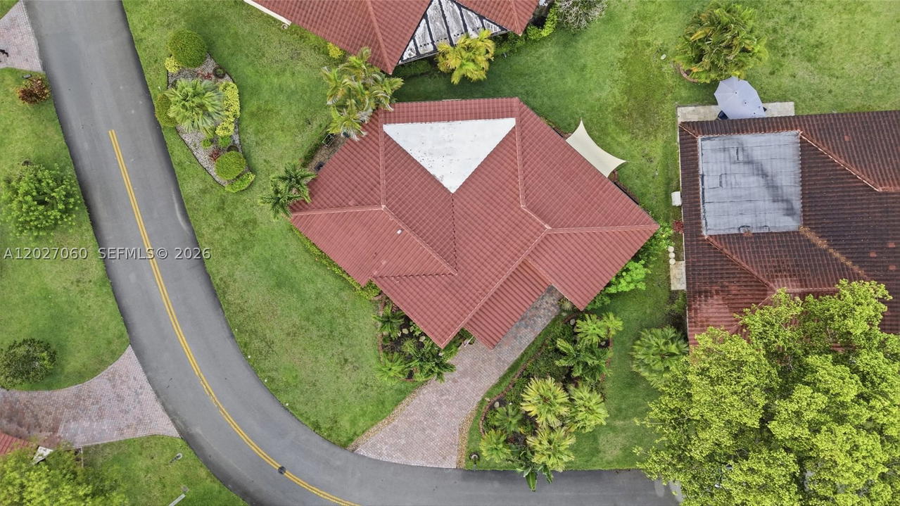 Real estate property located at 8189 Pine Cir #49, Broward, Pines At Woodmont Ii Condo, Tamarac, FL