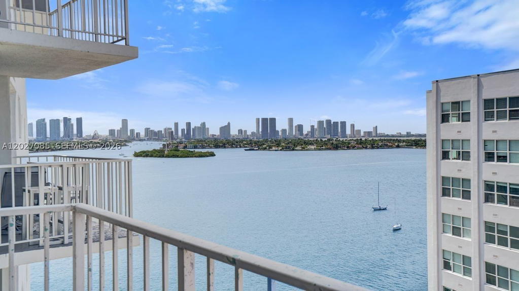 Real estate property located at 1228 West Ave #1404, Miami-dade, Bayview Terr Condo, Miami Beach, FL