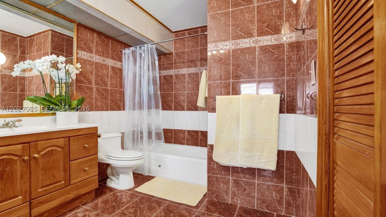 Real estate property located at 1228 West Ave #1404, Miami-dade, Bayview Terr Condo, Miami Beach, FL