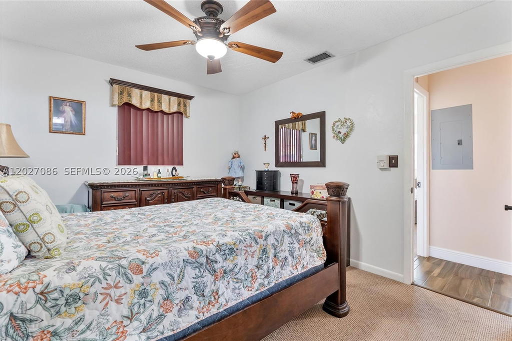 Real estate property located at 5540 180th Ter, Miami-dade, Carol City Lake Steven Es, Miami Gardens, FL