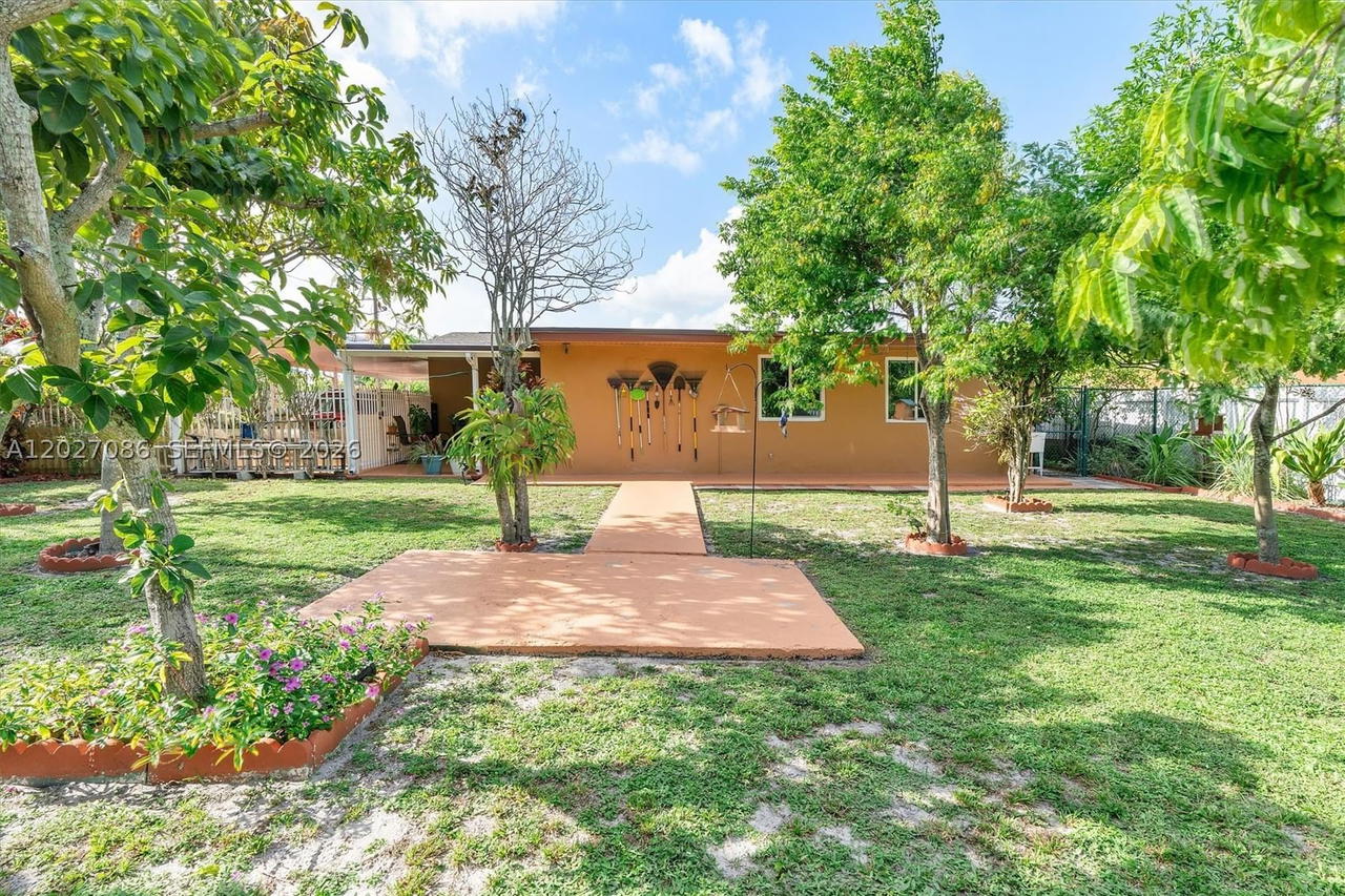 Real estate property located at 5540 180th Ter, Miami-dade, Carol City Lake Steven Es, Miami Gardens, FL