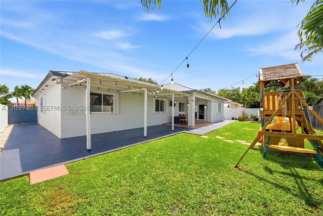 Real estate property located at 8883 176th St, Miami-dade, Palm Spring Estates, Hialeah, FL