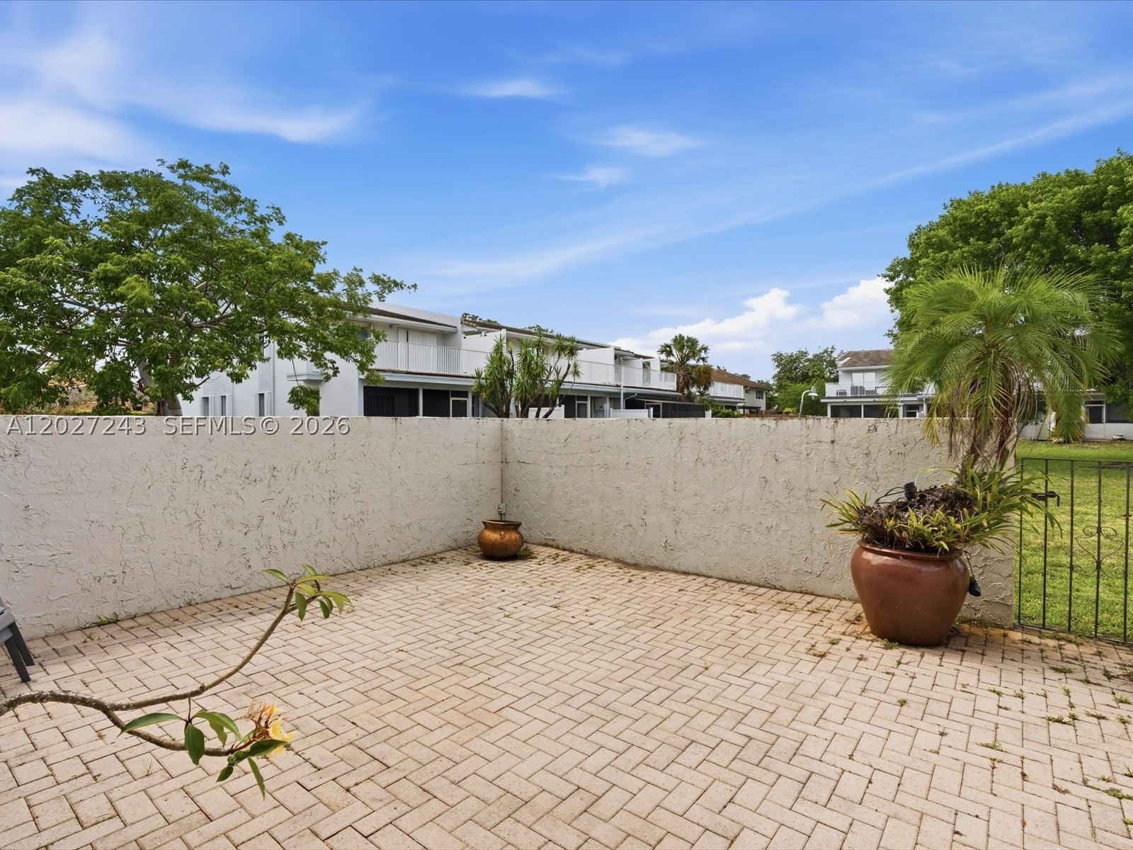 Real estate property located at 2615 40th Ave, Broward, Villas Of Sheridan Condo, Hollywood, FL