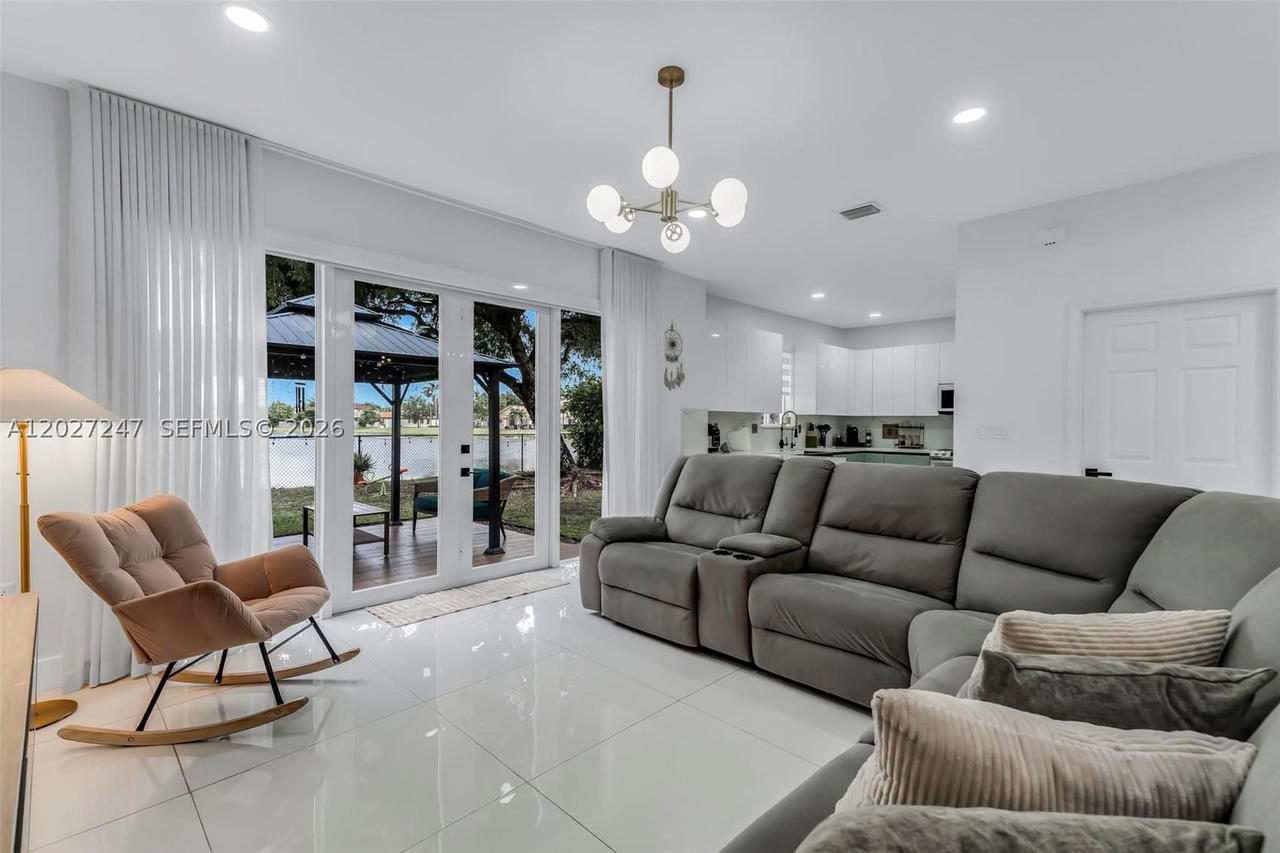 Real estate property located at 156 22nd Ter, Miami-dade, Ventanas At Homestead, Homestead, FL