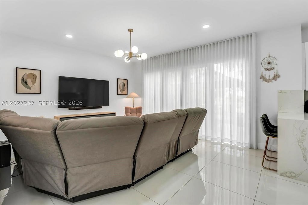 Real estate property located at 156 22nd Ter, Miami-dade, Ventanas At Homestead, Homestead, FL