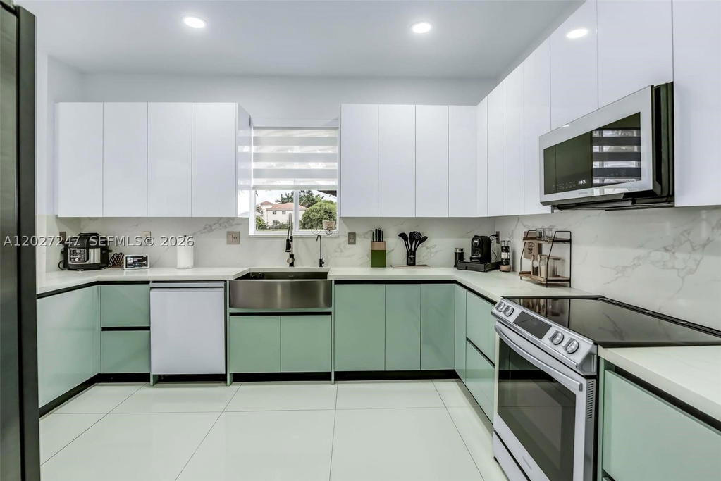 Real estate property located at 156 22nd Ter, Miami-dade, Ventanas At Homestead, Homestead, FL