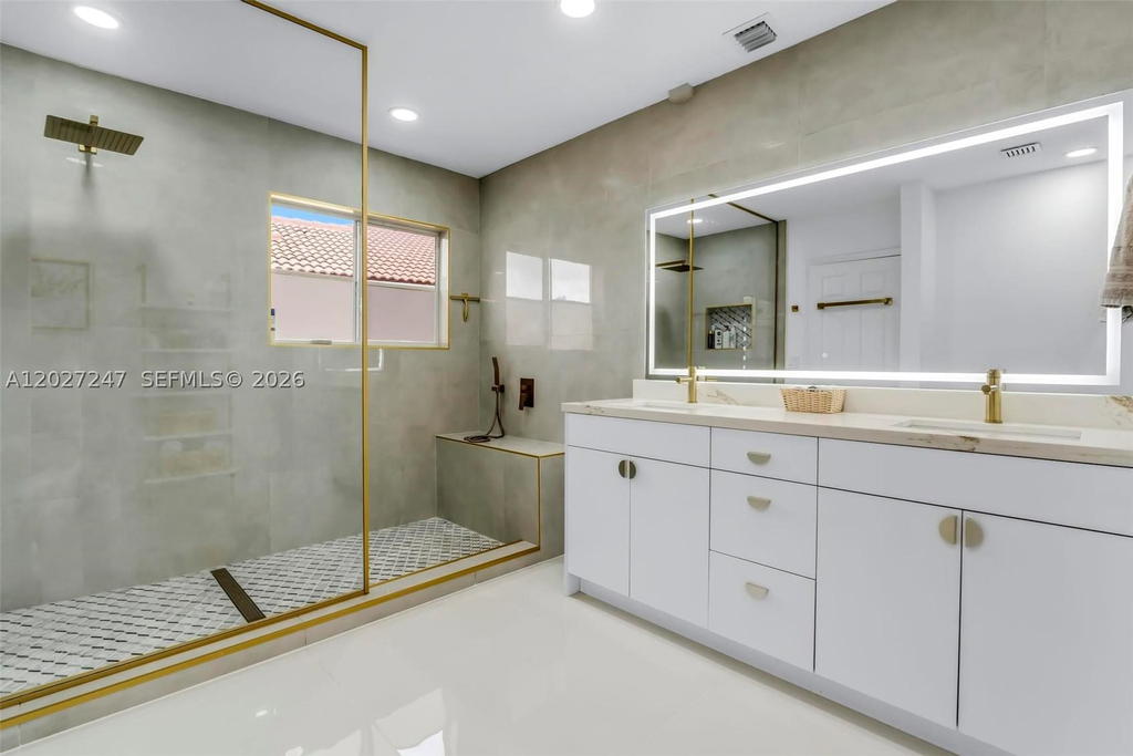 Real estate property located at 156 22nd Ter, Miami-dade, Ventanas At Homestead, Homestead, FL