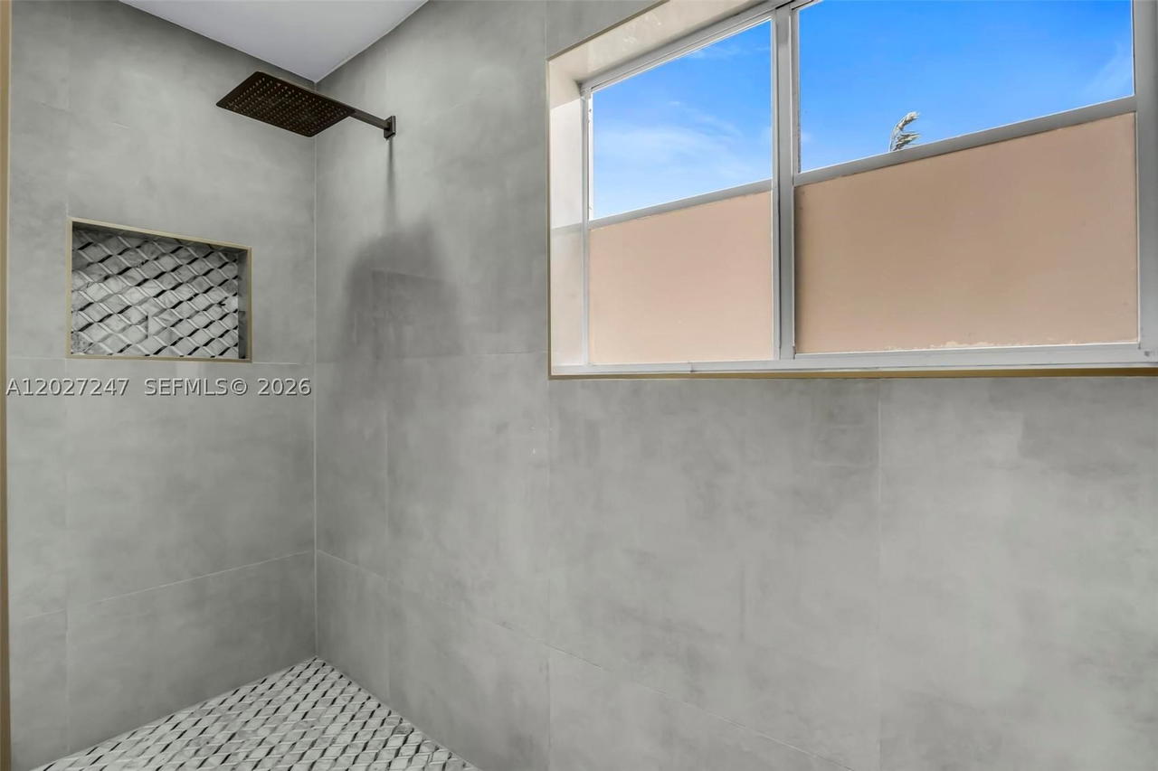 Real estate property located at 156 22nd Ter, Miami-dade, Ventanas At Homestead, Homestead, FL