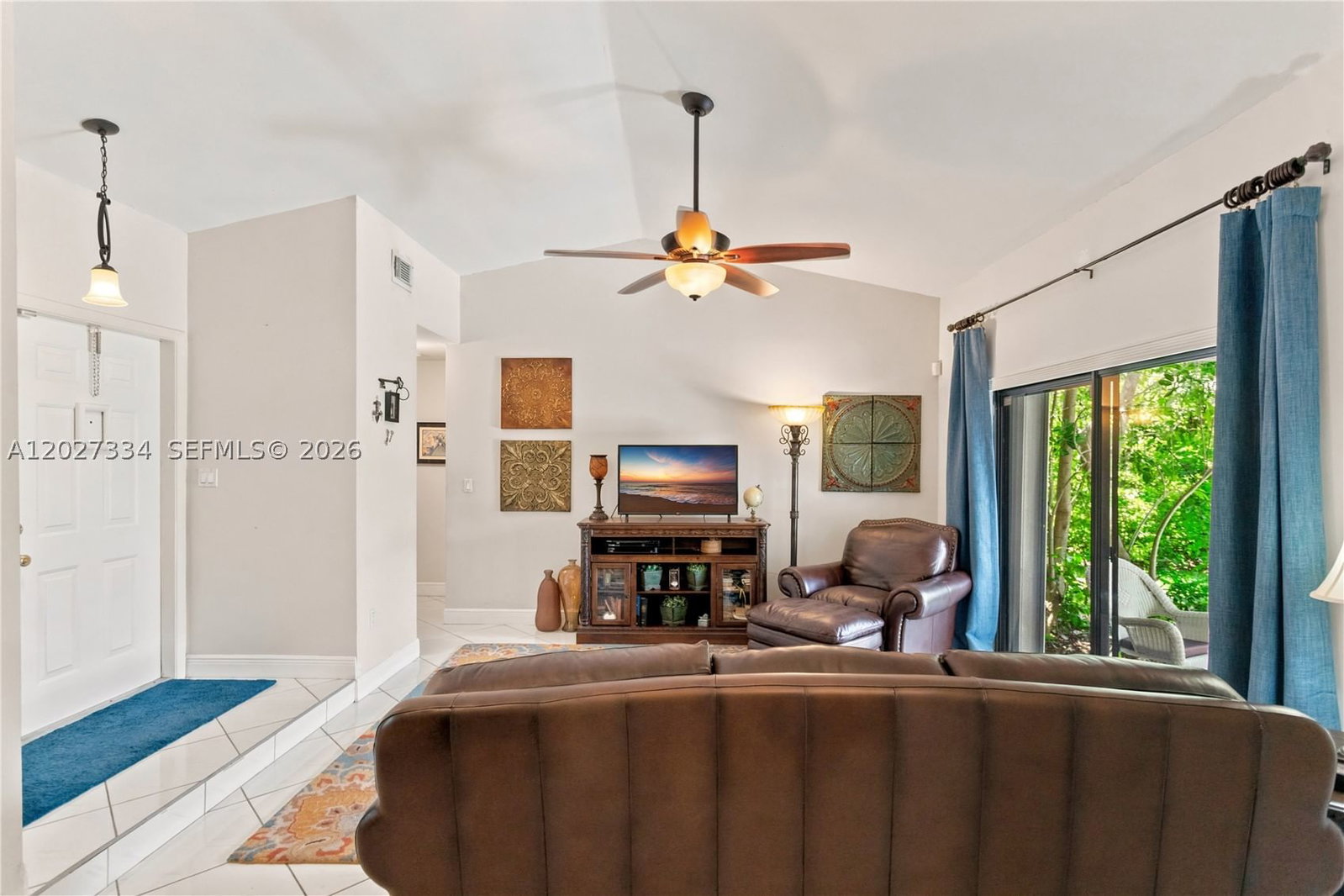 Real estate property located at 14641 Kirsten Ct, Broward, Shenandoah Section Four, Davie, FL