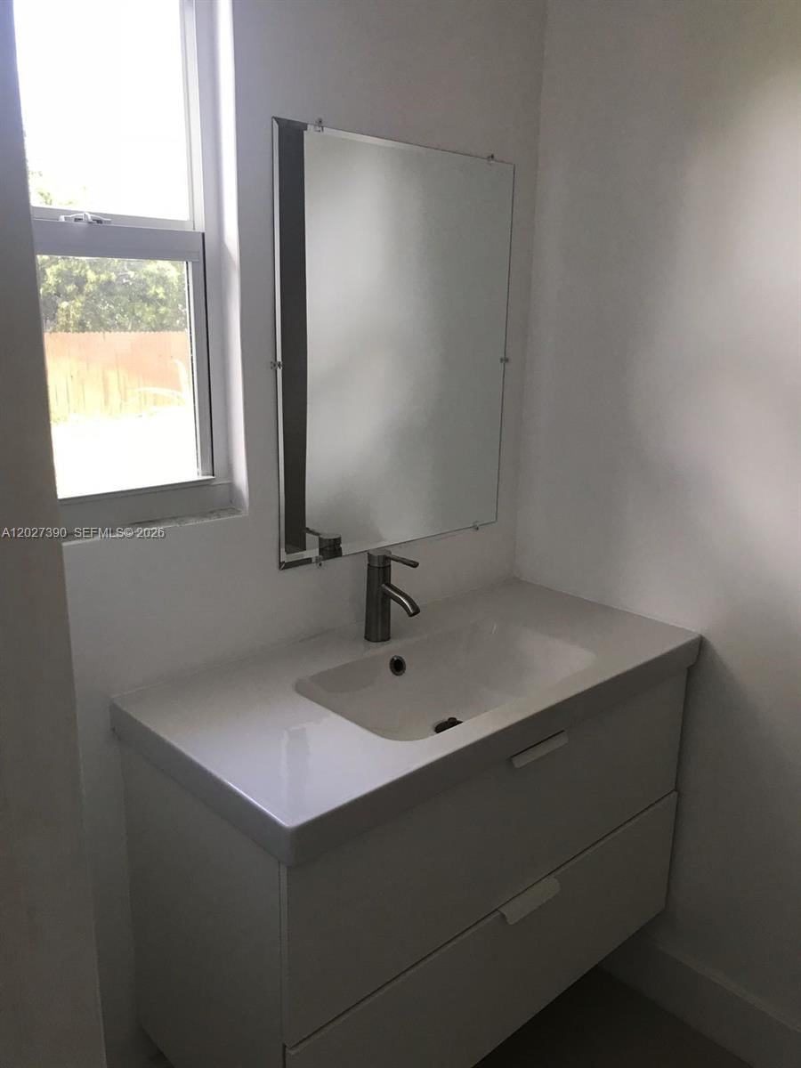 Real estate property located at 3327 Sapphire Rd, Palm Beach, Hypoluxo Village 2, Lake Worth, FL