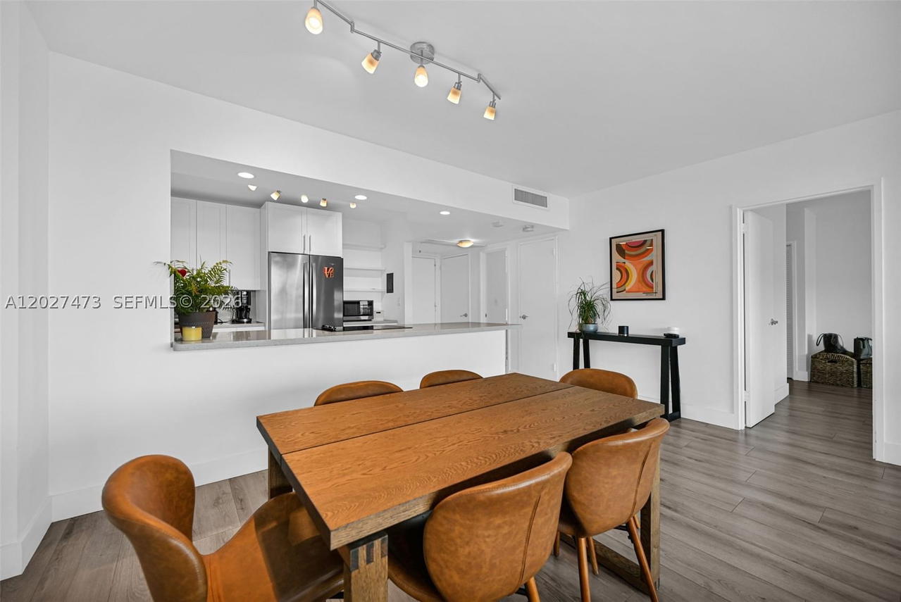 Real estate property located at 5700 Collins Ave #5J, Miami-dade, Seacoast 5700 Condo, Miami Beach, FL