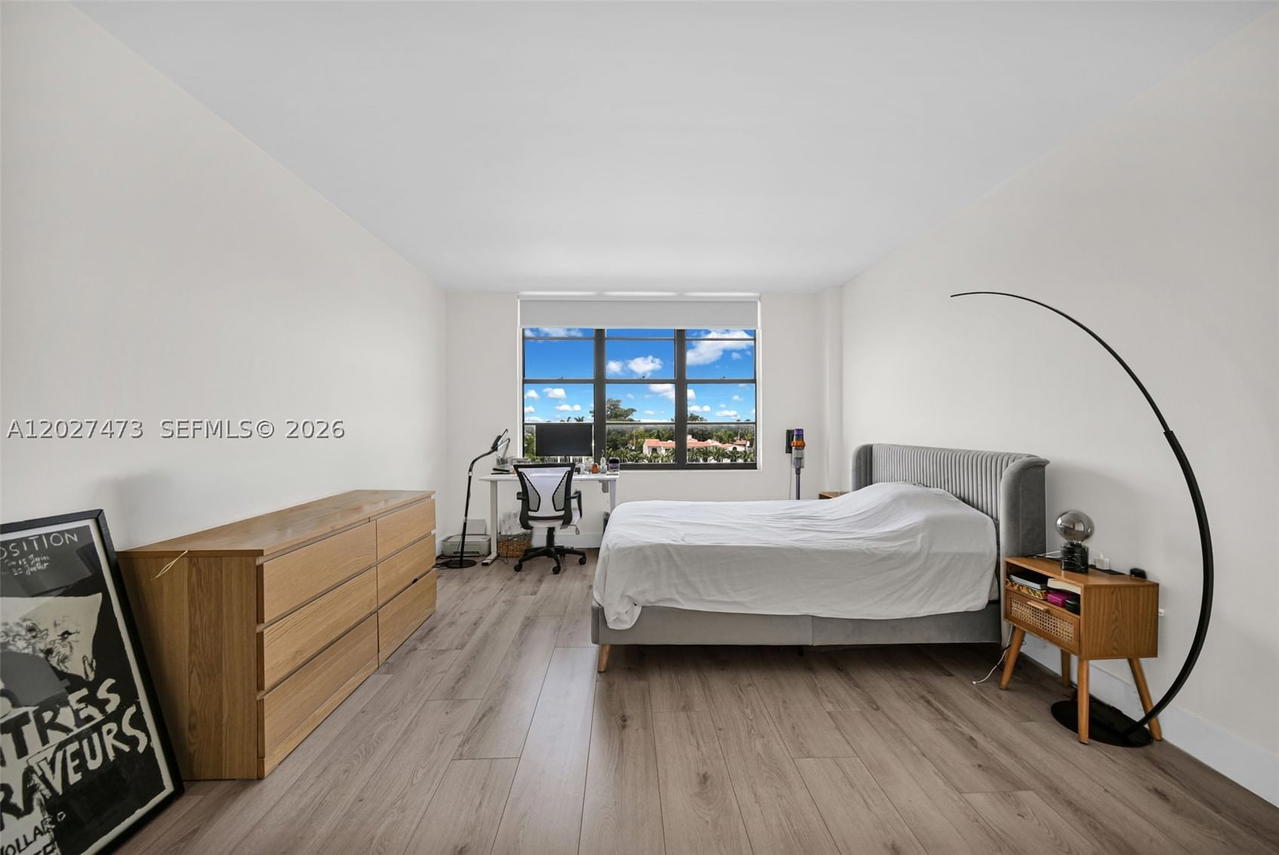 Real estate property located at 5700 Collins Ave #5J, Miami-dade, Seacoast 5700 Condo, Miami Beach, FL