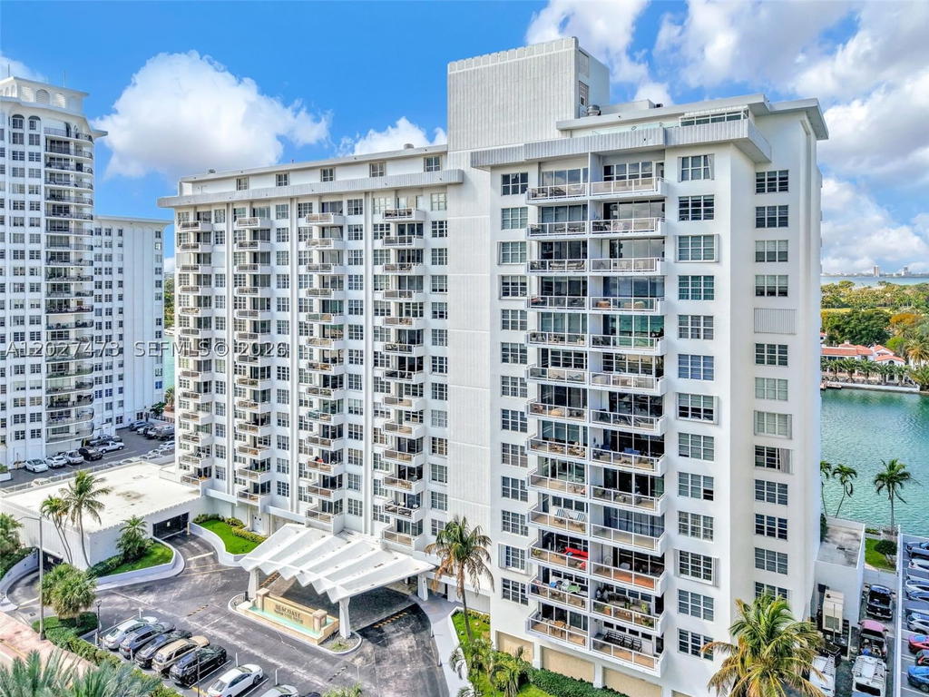 Real estate property located at 5700 Collins Ave #5J, Miami-dade, Seacoast 5700 Condo, Miami Beach, FL