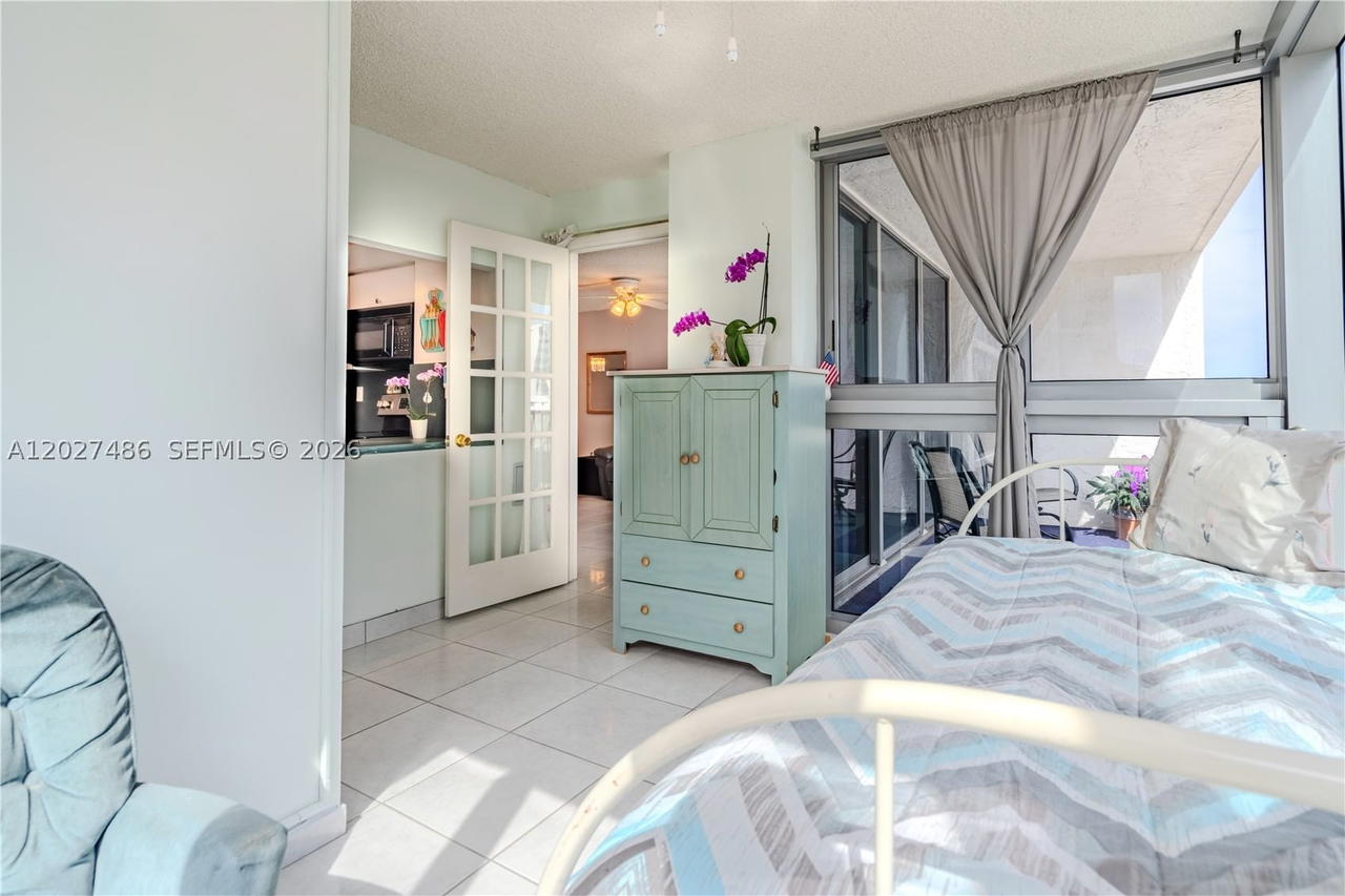Real estate property located at 2655 Collins Ave #603, Miami-dade, Mirasol Ocean Towers Cond, Miami Beach, FL