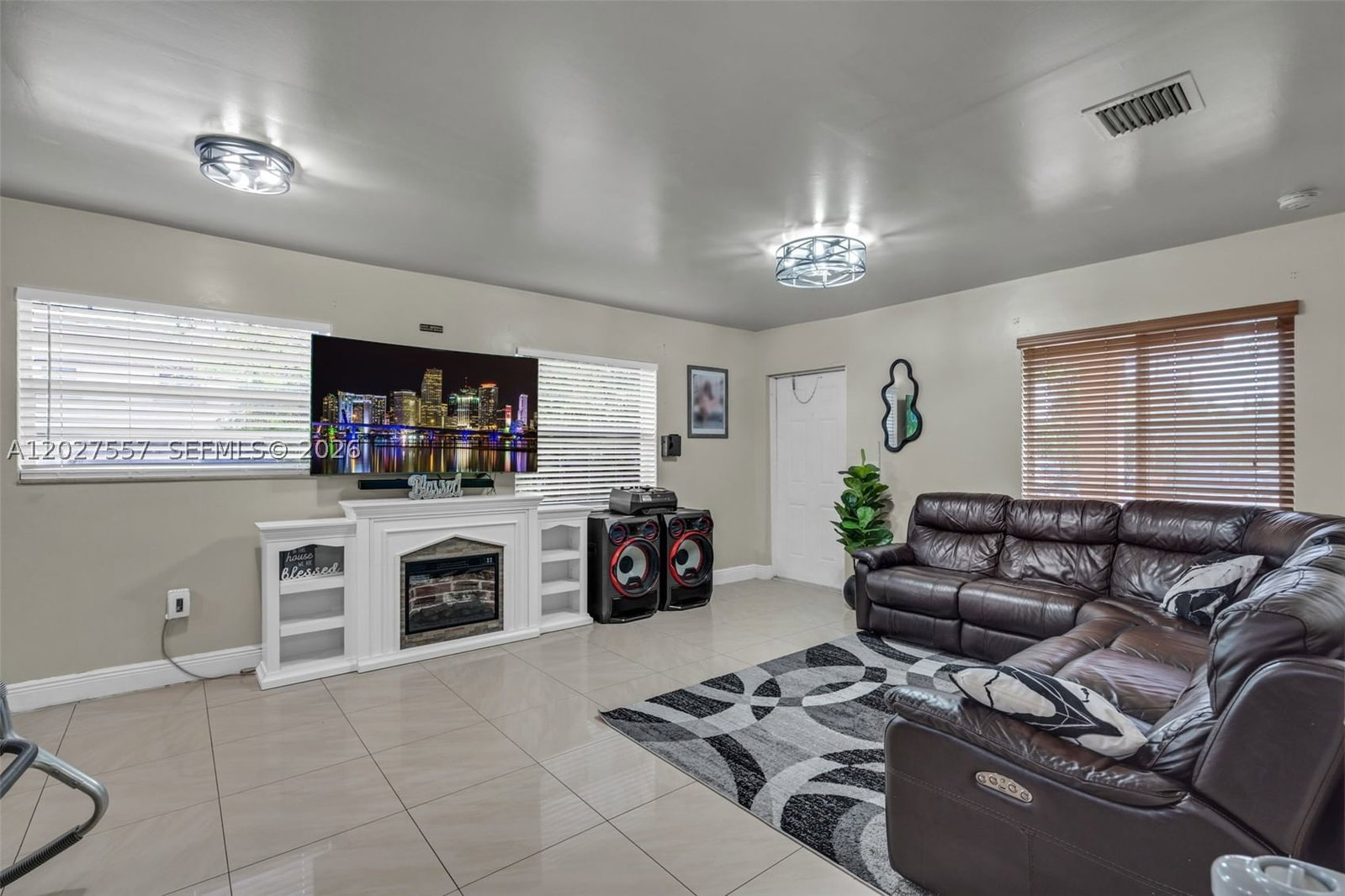 Real estate property located at 2986 26th St, Miami-dade, Garvey Gardens, Miami, FL