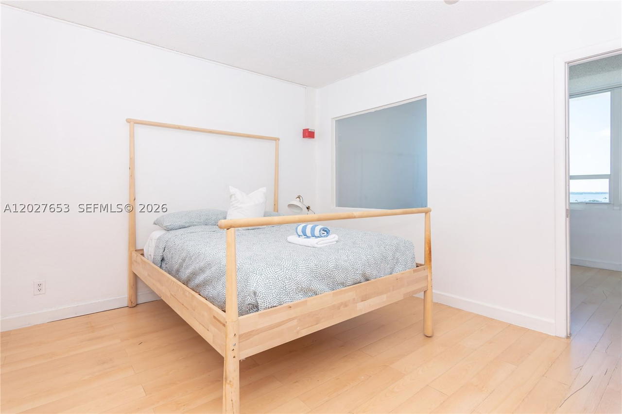 Real estate property located at 5445 Collins Ave #1105, Miami-dade, Castle Beach Club Condo, Miami Beach, FL