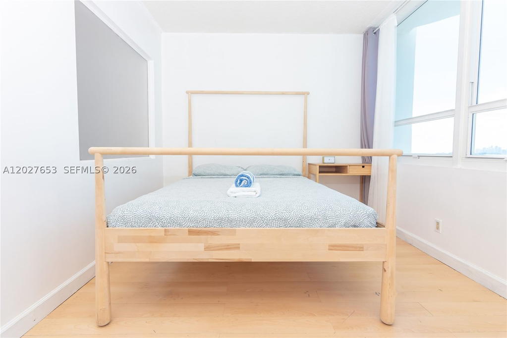 Real estate property located at 5445 Collins Ave #1105, Miami-dade, Castle Beach Club Condo, Miami Beach, FL