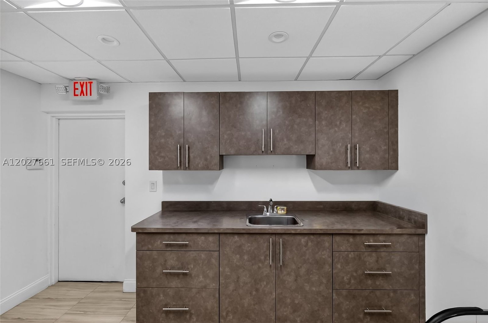 Real estate property located at 201 University Dr #14, Broward, Plantation, FL