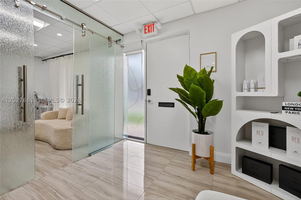 Real estate property located at 201 University Dr #14, Broward, Plantation, FL