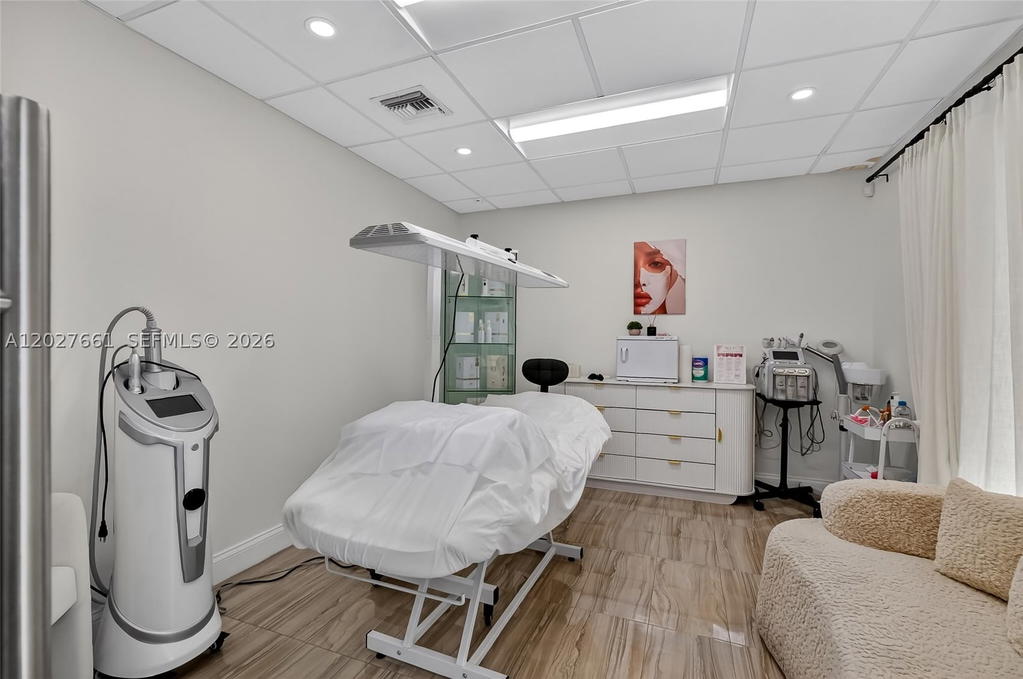 Real estate property located at 201 University Dr #14, Broward, Plantation, FL