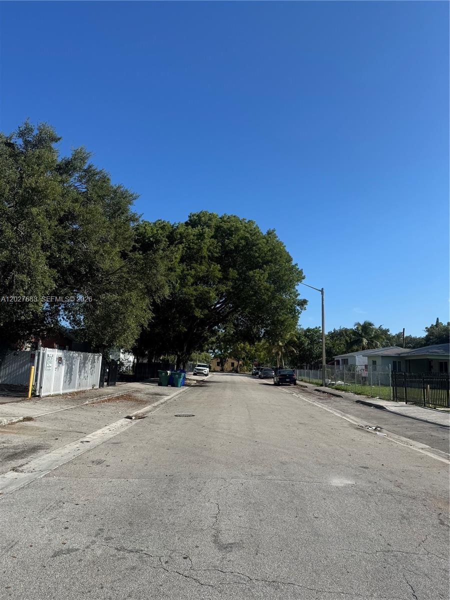 Real estate property located at 6800 2 CT, Miami-dade, Groveland Park, Miami, FL