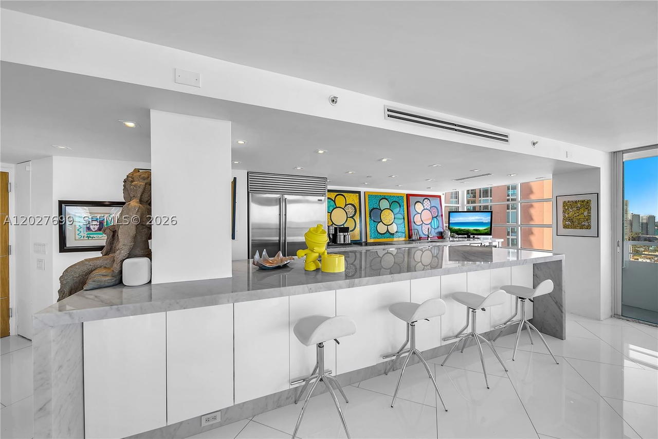 Real estate property located at 400 Pointe Dr #2310, Miami-dade, South Pointe Towers Condo, Miami Beach, FL