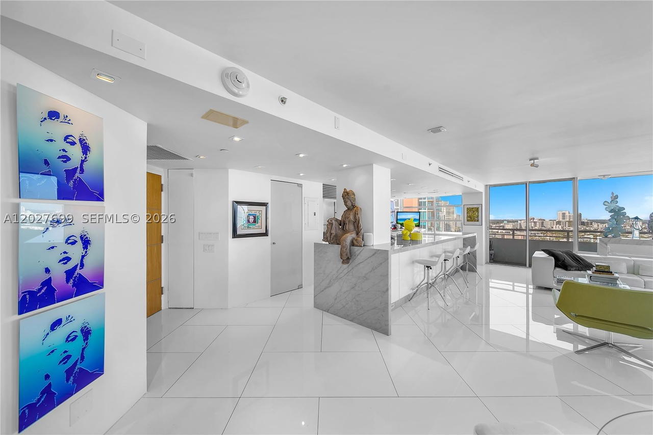 Real estate property located at 400 Pointe Dr #2310, Miami-dade, South Pointe Towers Condo, Miami Beach, FL